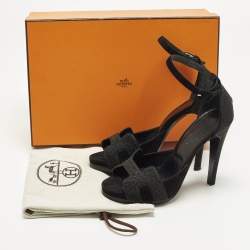 مملوكة مسبقًا صندل هيرمس هايلايت سويدي بيج مزخرف كريستال سير كاحل مقاس 38