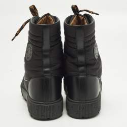 مملوكة مسبقًا Hermes Fresh Size 38 Black Leather and Nylon Combat Boots