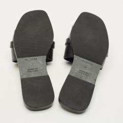 مملوكة مسبقًا Hermes Giulia Size 37 Black Leather Flat Slide