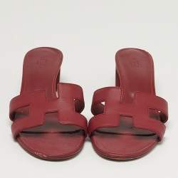 مملوكة مسبقًا Hermes Oran Size 41 Burgundy Leather Block Heel Slide Sandals