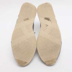 مملوكة مسبقًا حذاء رياضي هيرمس معدني فضي/أبيض جلد بحرف H مقاس 40