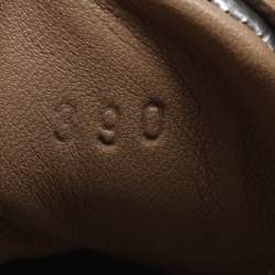 مملوكة مسبقًا حذاء رياضي هيرمس معدني فضي/أبيض جلد بحرف H مقاس 40