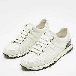 مملوكة مسبقًا حذاء رياضي هيرمس ترايل جلد أبيض منخفض من أعلى مقاس 39