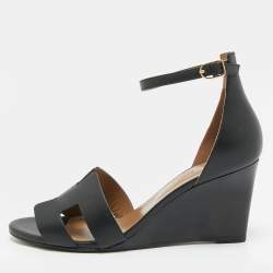 مملوكة مسبقًا Hermès Legend Size 39.5 Black Leather Ankle Strap Wedge Sandals
