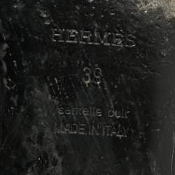 مملوكة مسبقًا صندل مولز هيرمس أوه زد مطللي بلاديوم جلد أسود مقاس 38