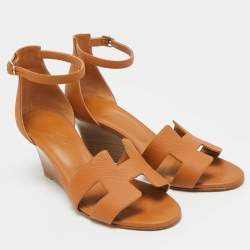 مملوكة مسبقًا Hermès Legend Size 38.5 Brown Leather Wedge Sandals