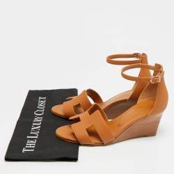 مملوكة مسبقًا Hermès Legend Size 38.5 Brown Leather Wedge Sandals