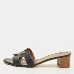 مملوكة مسبقًا Hermes Oasis Size 39 Black Leather Slide Sandals