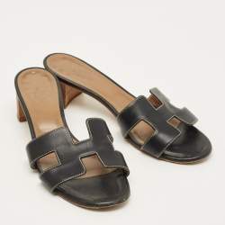 مملوكة مسبقًا Hermes Oasis Size 39 Black Leather Slide Sandals