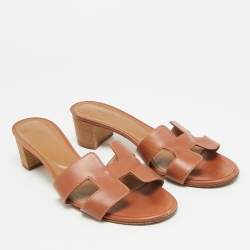 مملوكة مسبقًا صندل هيرمس أوازيز جلد بني مقاس 39