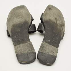 مملوكة مسبقًا Hermes Oran Size 39 Black Leather Flat Slide