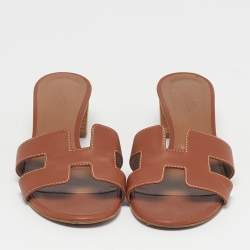 Pre Owned صندل سلايد هيرمس أواسيس جلد بني مقاس 36.5