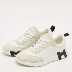 مملوكة مسبقًا حذاء رياضي هيرمس بونسنج قماش محبوك وشمواه أبيض/رمادي فاتح مقاس 40.5