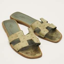 مملوكة مسبقًا صندل هيرمس اوران جلد نعام رصاصي مقاس 40