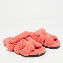 Pre Owned Hermes Chypre Size 39.5 Red Shearling Fur Flat Sandals