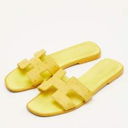 Pre Owned Hermes Oran Size 41 Yellow Ostrich Leather Flat Slide Sandals