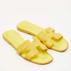 Pre Owned Hermes Oran Size 41 Yellow Ostrich Leather Flat Slide Sandals