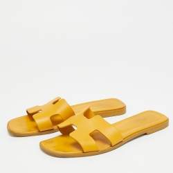 Pre Owned Hermès Oran Size 39 Yellow Suede Flat Slide