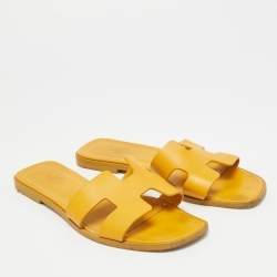 Pre Owned Hermès Oran Size 39 Yellow Suede Flat Slide