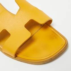 Pre Owned Hermès Oran Size 39 Yellow Suede Flat Slide