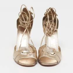 مملوكة مسبقًا صندل هيرمس كعب إسفين سويدي وجلد أحمر/ذهبي مقاس 41