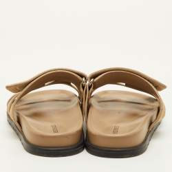 مملوكة مسبقًا صندل فلات سلايد هييرميس شيبر شامواه منقوش بيج مقاس 38