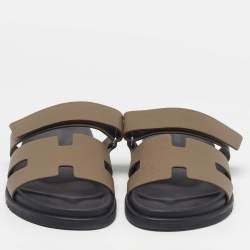 مملوكة مسبقًا Hermes Chypre Size 43 Grey Leather Flat Sandals