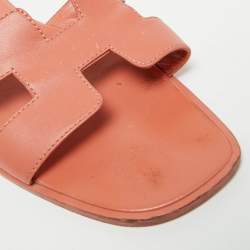 مملوكة مسبقًا صندل سلايد هيرمس أوران جلد أسود مسطح مقاس 37