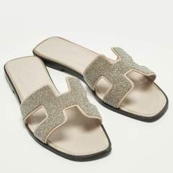 Pre Owned صندل سلايد هيرمس أوران غليتر فضي/ رمادي مقاس 38.5