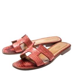 Hermes Pink Croc Leather Oran Flat Sandals Size 37