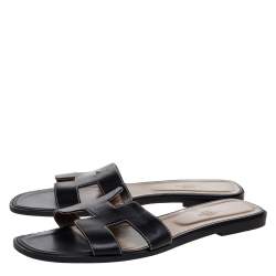Pre Owned Hermes Black Leather Oran Flat Sandals Size 42