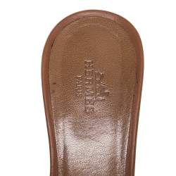 مملوكة مسبقًا Hermes Brown Leather Oasis Slide Sandals Size 36