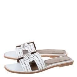 Pre Owned Hermes White Leather Oran Studded Flat Slides Size 40
