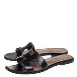 Pre Owned Hermes Black Leather Oran Flat Sandals Size 38.5