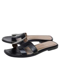 Pre Owned Hermès Black Leather Oran Slide Flats Size 35