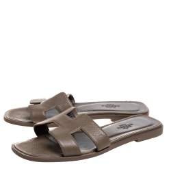 Pre Owned Hermes Brown Leather Oran Slide Flats Size 35.5