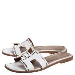 Pre Owned Hermes White Leather Oran Flat Slides Size 39