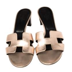 مملوكة مسبقًا Hermes Metallic Rose Gold Leather Oasis Sandals Size 37.5
