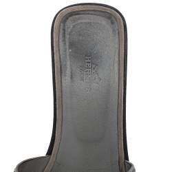 مملوكة مسبقًا Hermes Grey/Silver Glitter Leather Oran Flat Slides Size 40