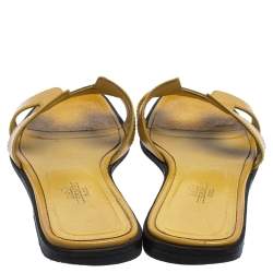 Pre Owned Hermés Yellow Patent Leather Oran Flat Sandals Size 36