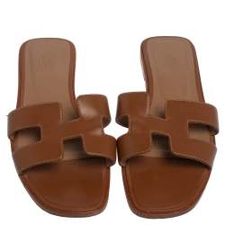 مملوكة مسبقًا Hermes Brown Leather Oran Flat Slides Size 38