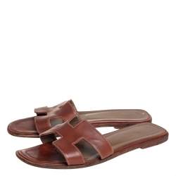 Pre Owned Hermes Brown Leather Oran Flat Sandals Size 37.5