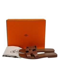 مملوكة مسبقًا Hermes Brown Leather Oran Flat Slides Size 40