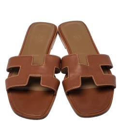 مملوكة مسبقًا Hermes Brown Leather Oran Flat Slides Size 40