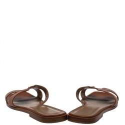 مملوكة مسبقًا Hermes Brown Leather Oran Flat Slides Size 40