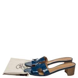 مملوكة مسبقًا صندل سلايد هيرمس أواسيس جلد أزرق لامع مقاس 40