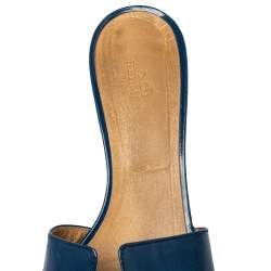 مملوكة مسبقًا صندل سلايد هيرمس أواسيس جلد أزرق لامع مقاس 40