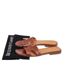 Pre Owned Hermés Brown Leather Oran Slide Sandals Size 38