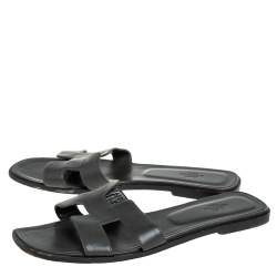 Pre Owned Hermés Grey Leather Oran Flat Slides Size 41.5 