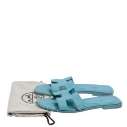 مملوكة مسبقًا Hermes Blue Leather Oran Sandals Size 38.5